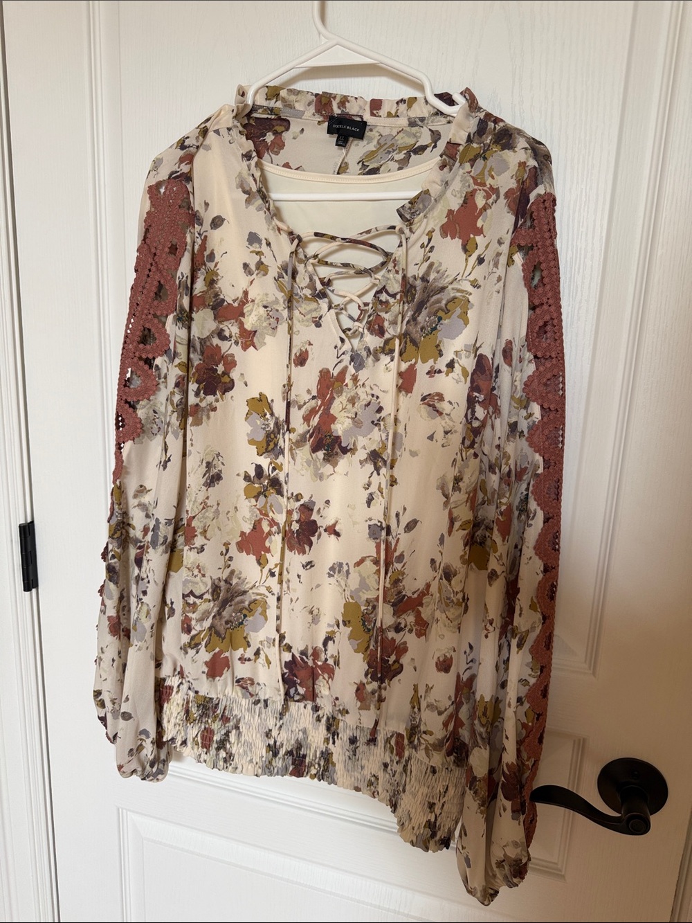 Buckle Cream Floral Lace-Up Blouse with mauve Crochet Sleeves